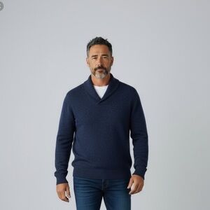 Eddie Bauer Men's  Blue Relaxed Neck Wool Sweater